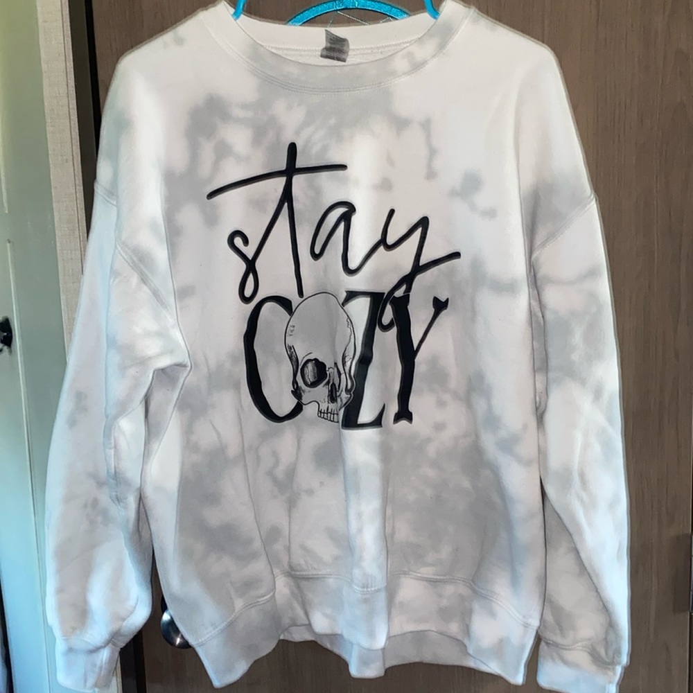 Gildan stay cozy crewneck